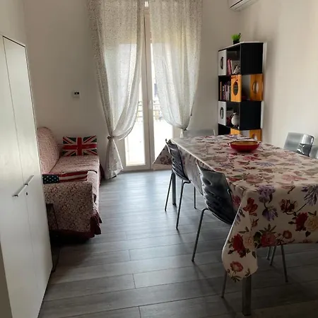 In The World Альгеро